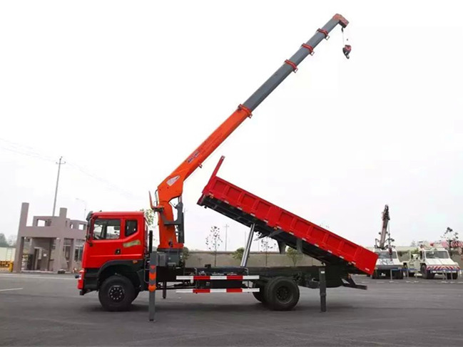 東風(fēng)D701(可裝3.2~8噸吊機(jī))隨車(chē)吊