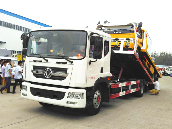 東風新款D9平板清障車