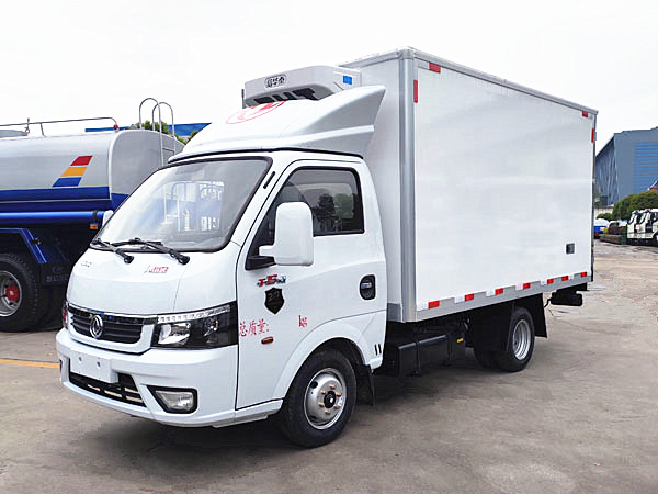 東風途逸柴油冷藏車
