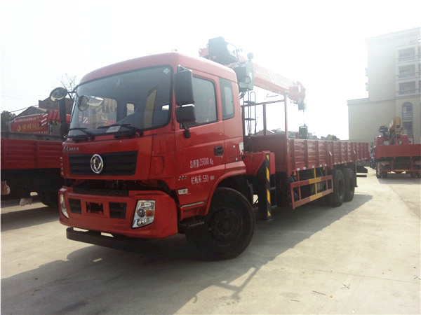 東風后雙橋三一12噸隨車吊