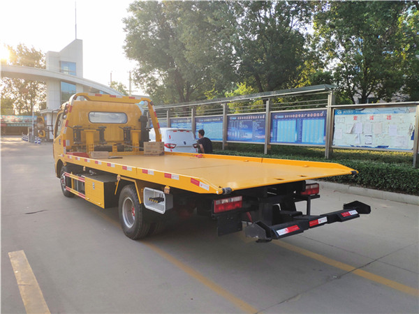 東風多利卡D7一拖二清障車 東風多利卡D7一拖二清障車