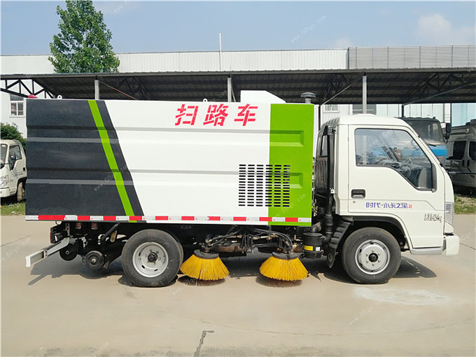 福田時(shí)代3方掃路車(chē)