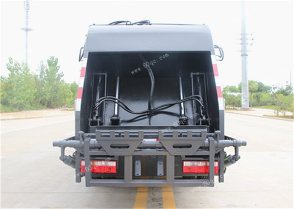 東風小多利卡壓縮式垃圾車