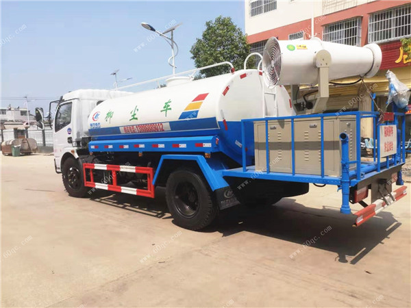 東風福瑞卡抑塵車