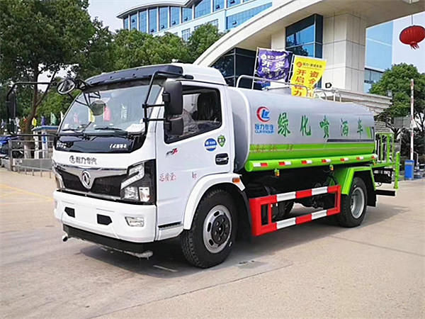 9噸灑水車多少錢，東風福瑞卡9噸灑水車配置參數(shù)
